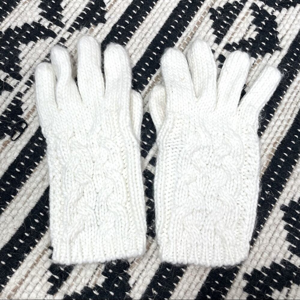 NY&CO Cream Cable Knit Gloves